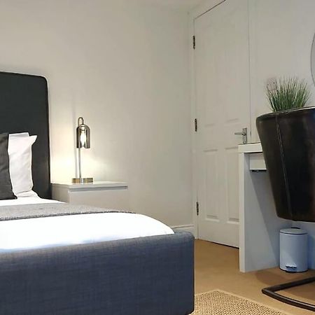 2 Bedroom City Centre Duplex Apt Preston  Buitenkant foto