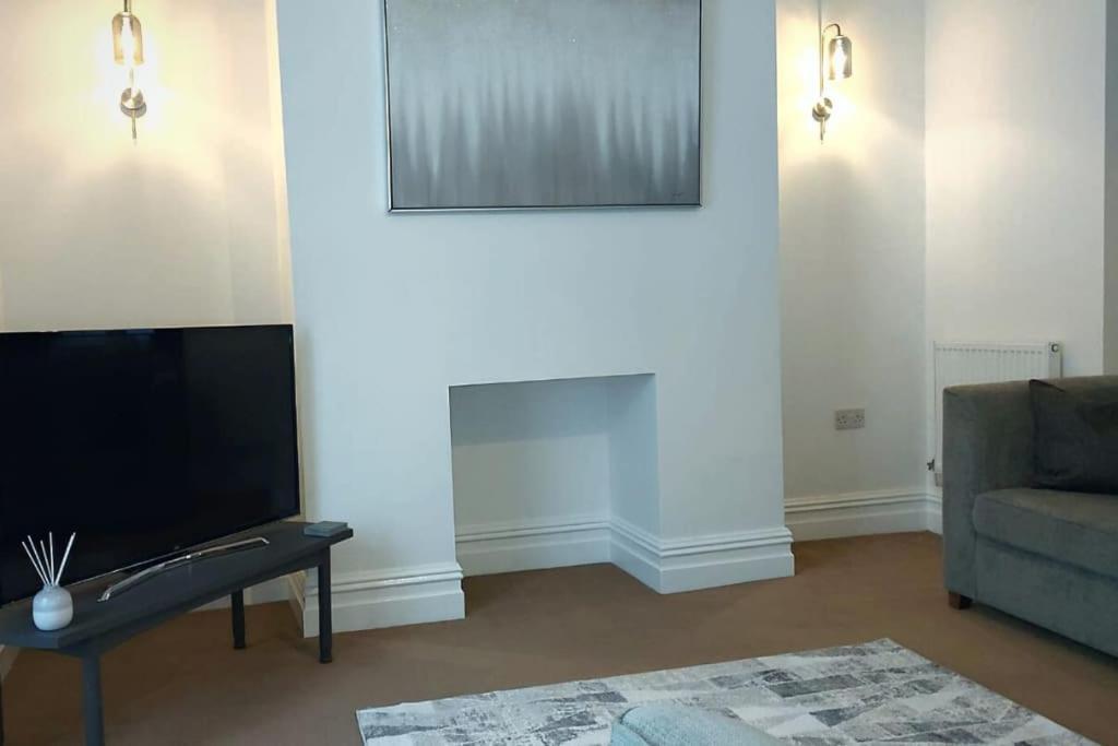 2 Bedroom City Centre Duplex Apt Preston  Buitenkant foto