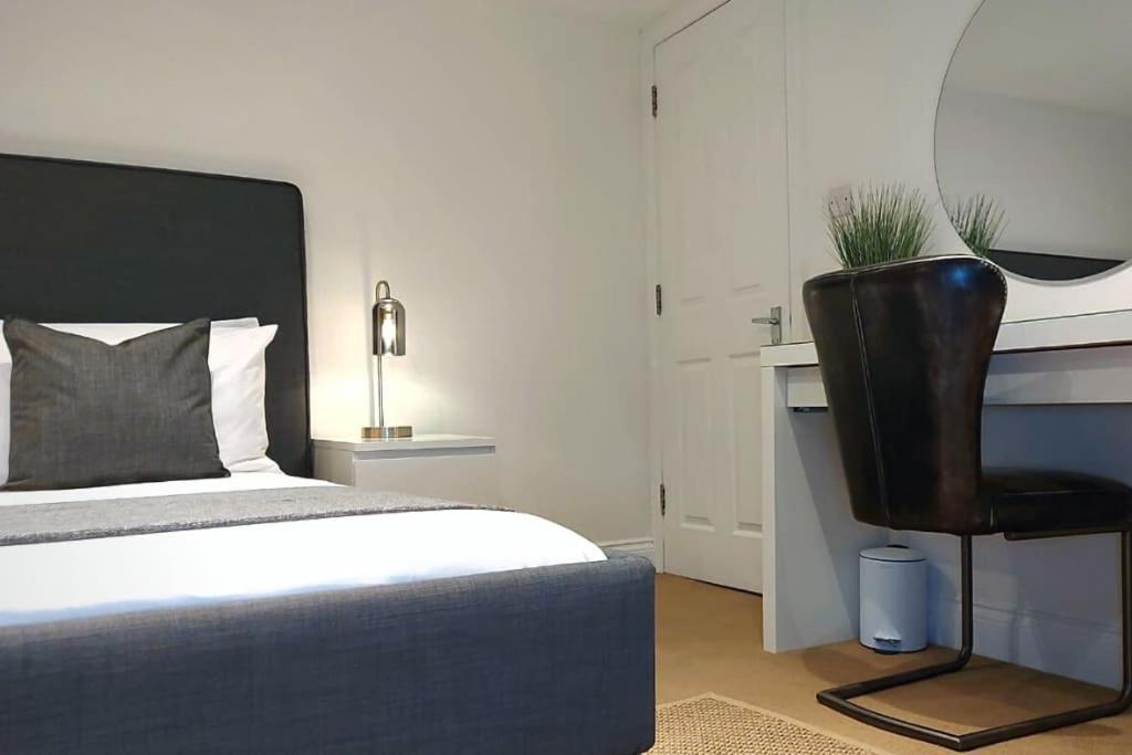 2 Bedroom City Centre Duplex Apt Preston  Buitenkant foto